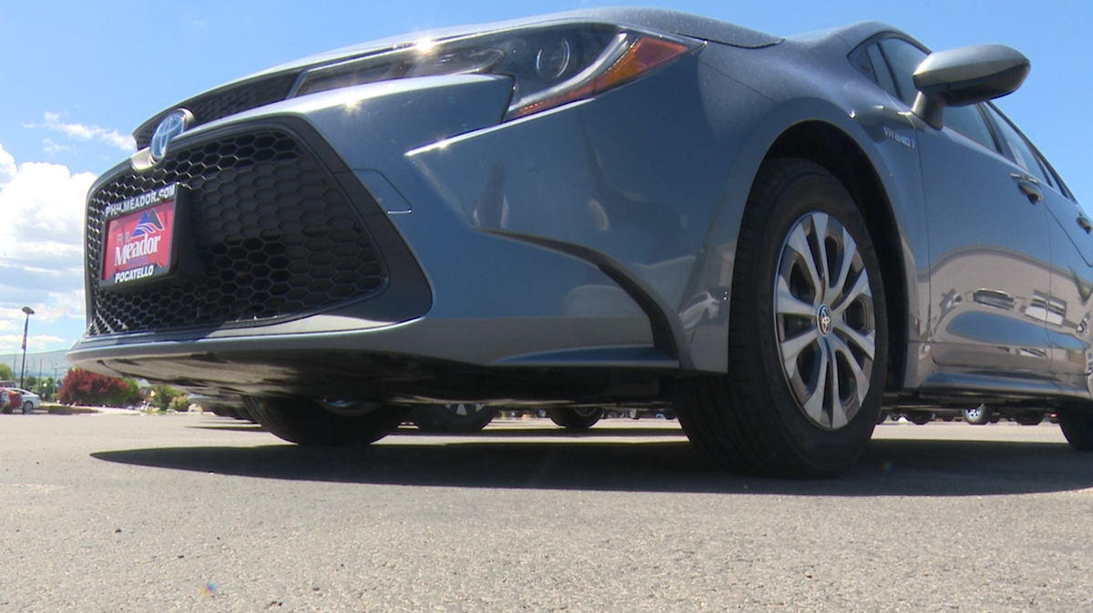Pandemic impacts car dealerships in more ways than one