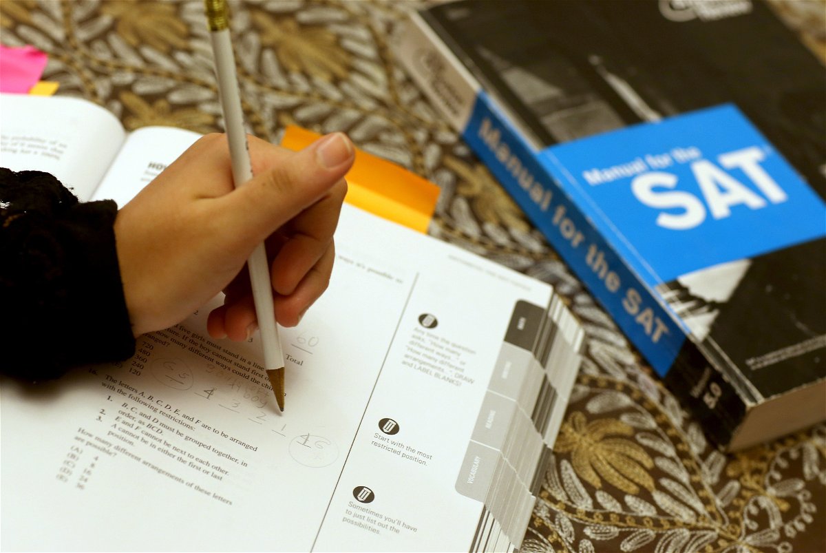 PEMBROKE PINES, FL - MARCH 06:  Suzane Nazir uses a Princeton Review SAT Preparation book to study for the test on March 6, 2014 in Pembroke Pines, Florida. Yesterday, the College Board announced the second redesign of the SAT this century, it is scheduled to take effect in early 2016.  (Photo by Joe Raedle/Getty Images)