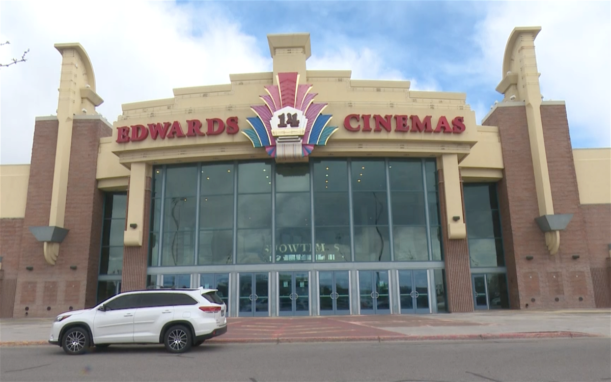 Regal Edwards Grand Teton Holds Opening Weekend - Local News 8