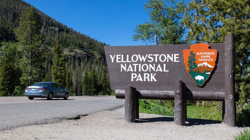 Yellowstone East Entrance sign NPS:Jacob W. Frank