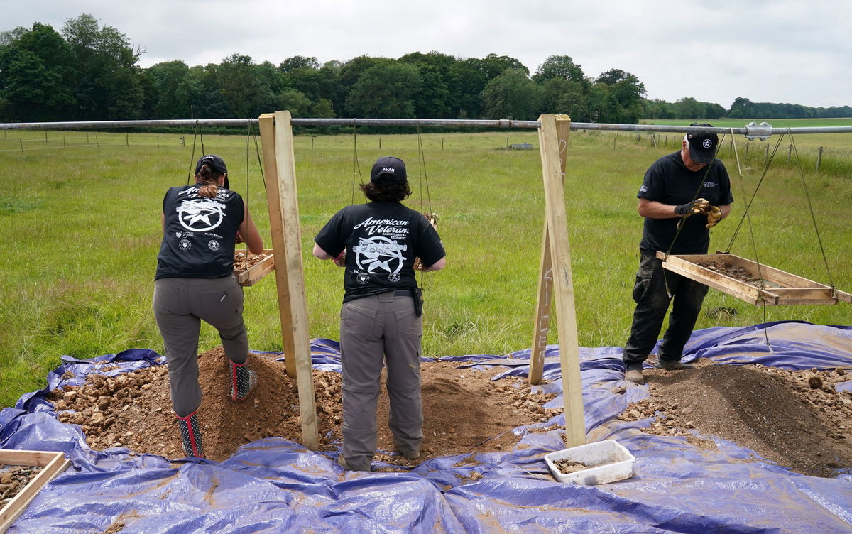 <i>PA/Sipa</i><br/>A team of US veterans have begun digging up a field in England in the hope of finding the remains of three missing airmen