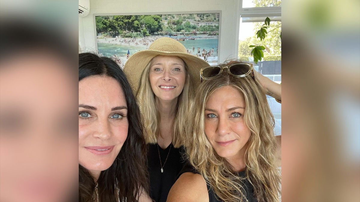 <i>From Courteney Cox/Instagram</i><br/>Courtney Cox