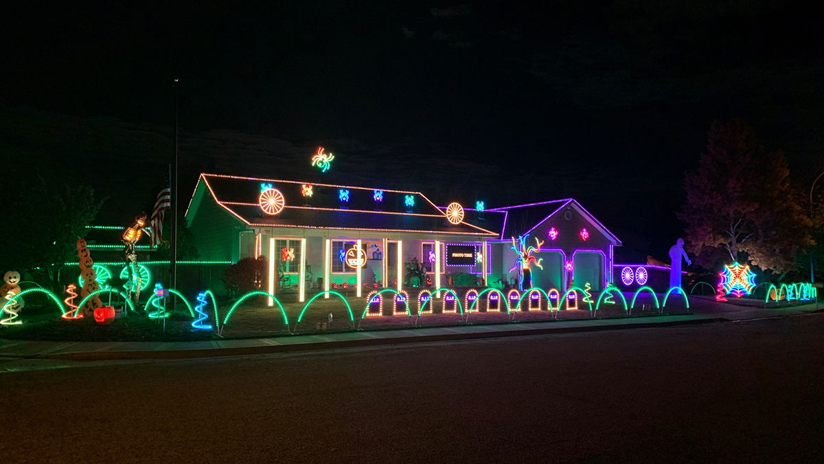 Indiana Lights And Power Christmas Nombember 10 2022 Halloween Light Show Brings Holiday Spirit - Local News 8