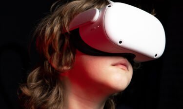 A child wearing an Oculus Quest 2 VR head set.