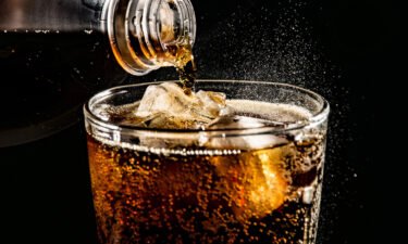 Drinks sweetened without sugar may help people at risk for or who have diabetes with weight reduction