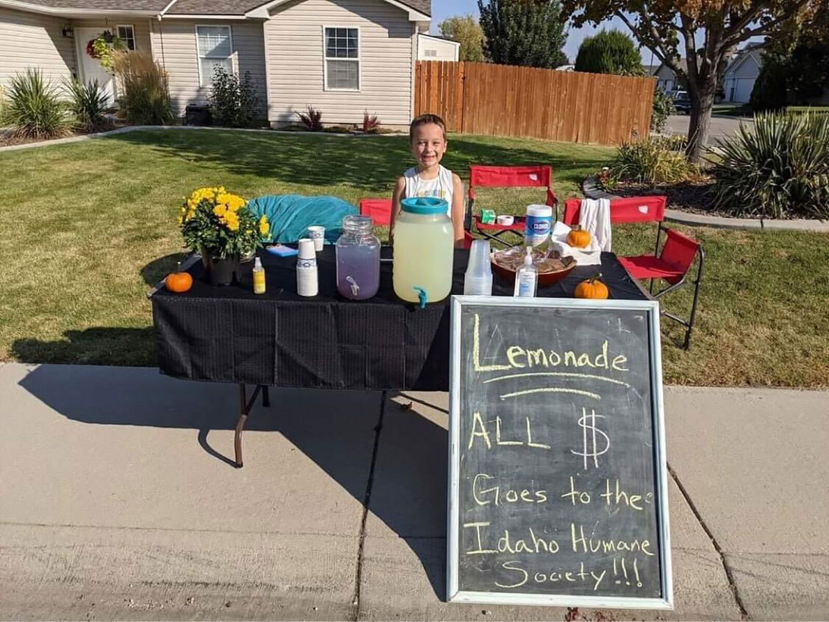<i>Courtesy Amy Miller</i><br/>Fellow animal lovers traveled as much as an hour to patronize Ben Miller's lemonade stand