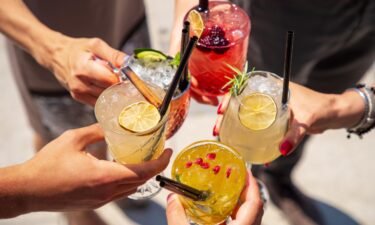 World Cocktail Day 2022: Raise your spirits with these 6 mixed drinks. Will a Monte Carlo join the status of "popular drink" in your social circle?