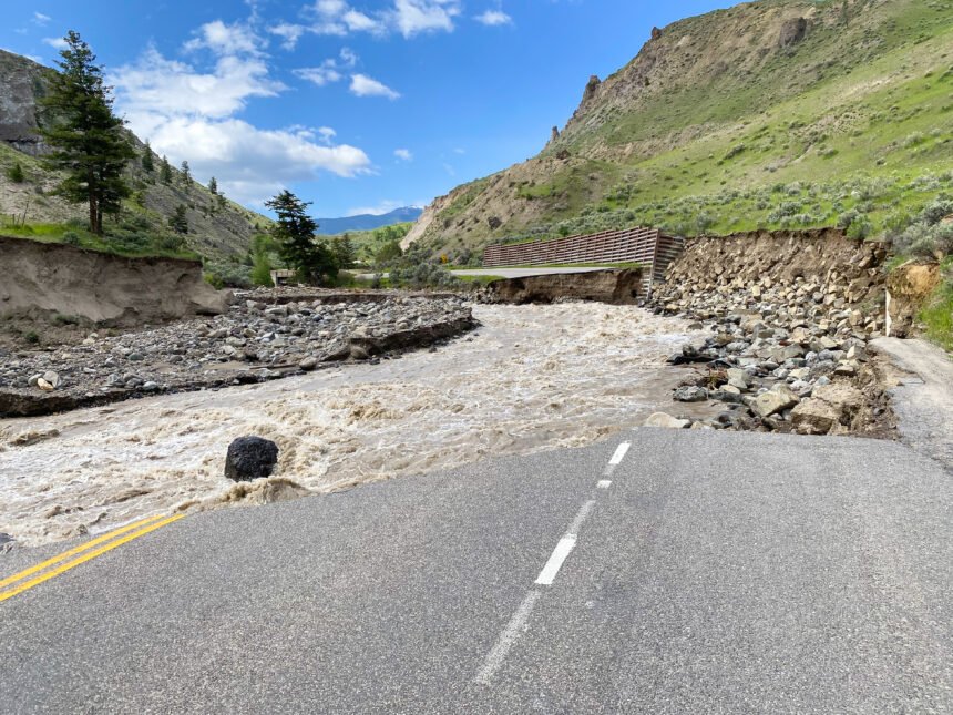 Yellowstone flood event 2022: North Entrance Road, Gardiner to M