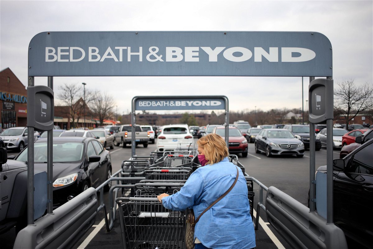 <i>Luke Sharrett/Bloomberg/Getty Images</i><br/>A new report from Bank of America claims that Bed Bath and Beyond has cut air conditioning in an effort to quickly lower expenses to make up for a slump in sales.