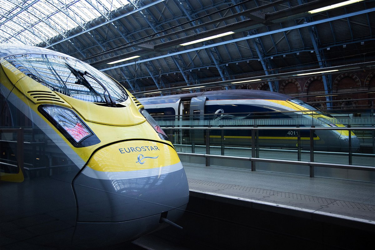 <i>Jason Alden/Bloomberg/Getty Images</i><br/>Eurostar trains from Paris to London won't be linked seamlessly to a new high speed north-south line being built in the UK.