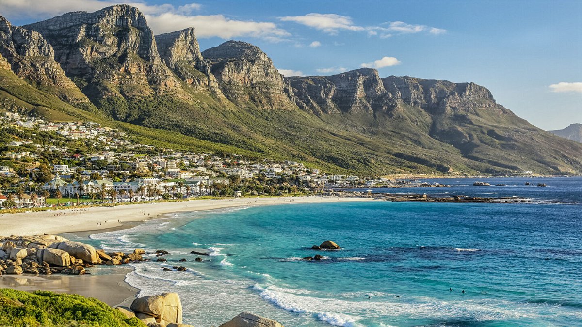 <i>Dereje Belachew/Adobe Stock</i><br/>Cape Town -- with its gorgeous mountains