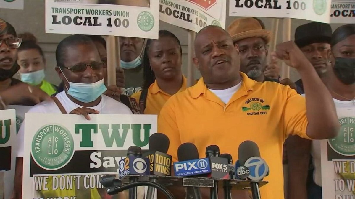 <i>WABC</i><br/>The TWU Local 100 members and officers gathered at the Bronx Courthouse Tuesday morning for the scheduled appearance of 49-year-old Alexander Wright