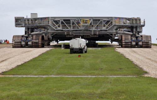 Crawler-transporter 2 was used to move the mega-rocket stack to the launchpad.