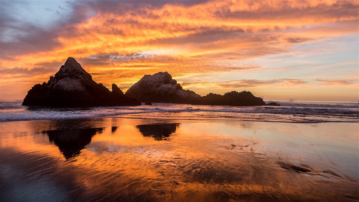 <i>Jonathan Clark/Moment Open/Getty Images</i><br/>A sunset on Ocean Beach