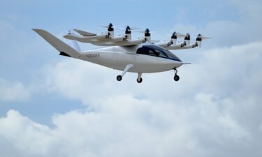 United Airlines gave a $10 million deposit to a startup developing electric aircraft — all for the goal of shuttling customers to and from the airport by air rather than gridlocked roadways.
