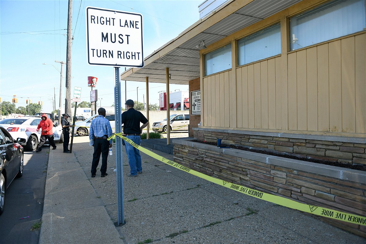 <i>Jose Juarez/Associated Press</i><br/>Detroit Police and investigators look over a homicide scene on Wyoming Avenue on Sunday