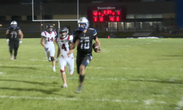 #10 Tayvin Oswald runs for first down in 42-14 win over Hillcrest