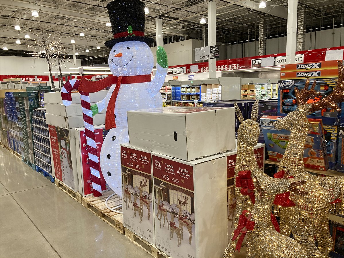 <i>David Zalubowski/AP</i><br/>Retailers have many reasons to jumpstart the holidays