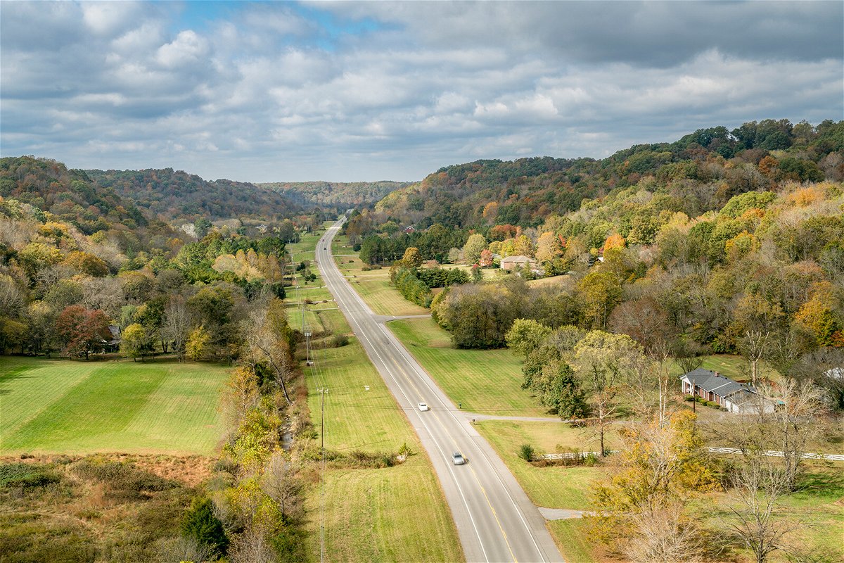 <i>marekuliasz/iStockphoto/Getty Images</i><br/>Tennessee Highway 96 as seen from the Double Arch Bridge at Natchez Trace Parkway near the town of Franklin.
