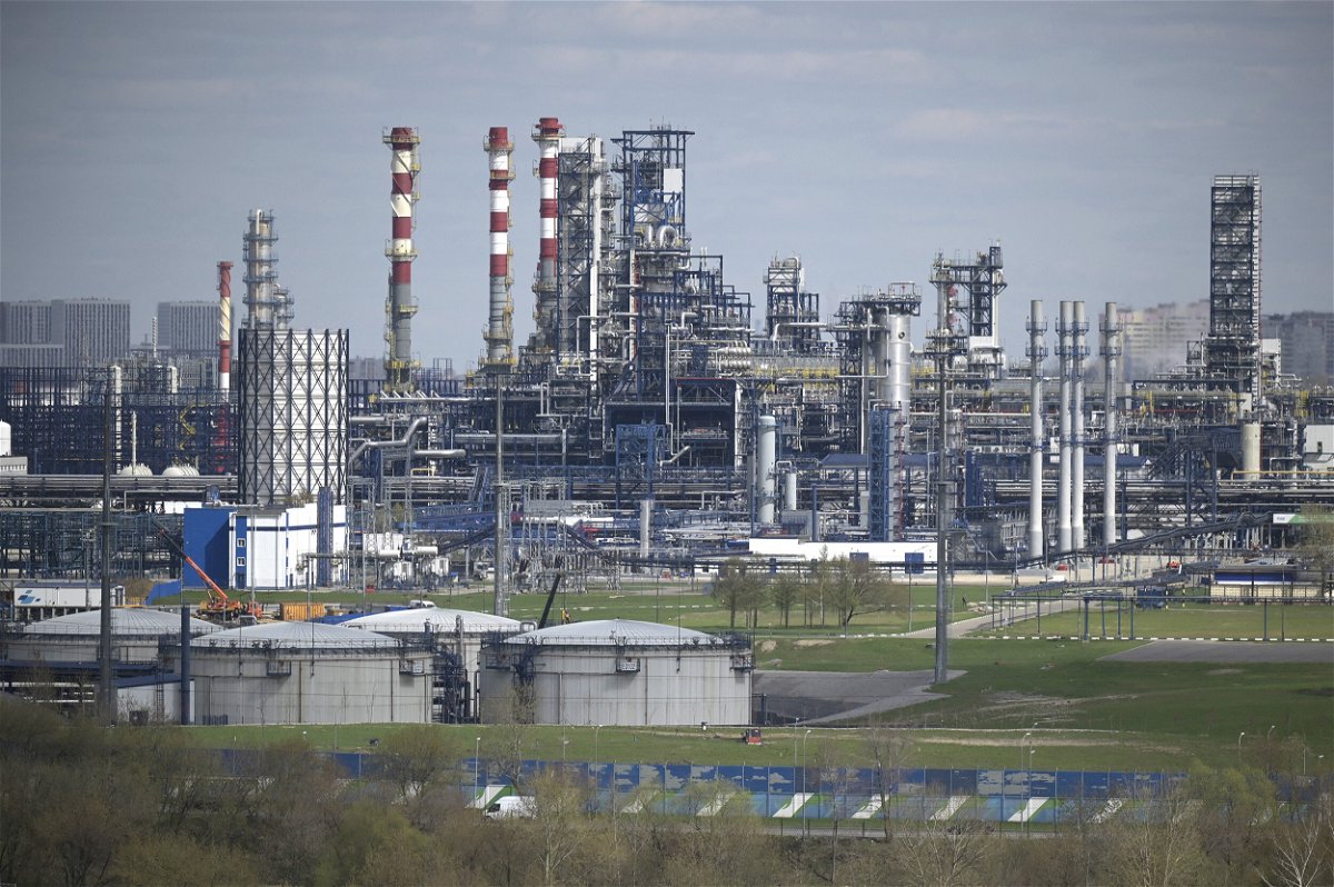 <i>Natalia Kolesnikova/AFP/Getty Images</i><br/>A view shows the Russian oil producer Gazprom Neft's Moscow oil refinery on the south-eastern outskirts of Moscow on April 28.