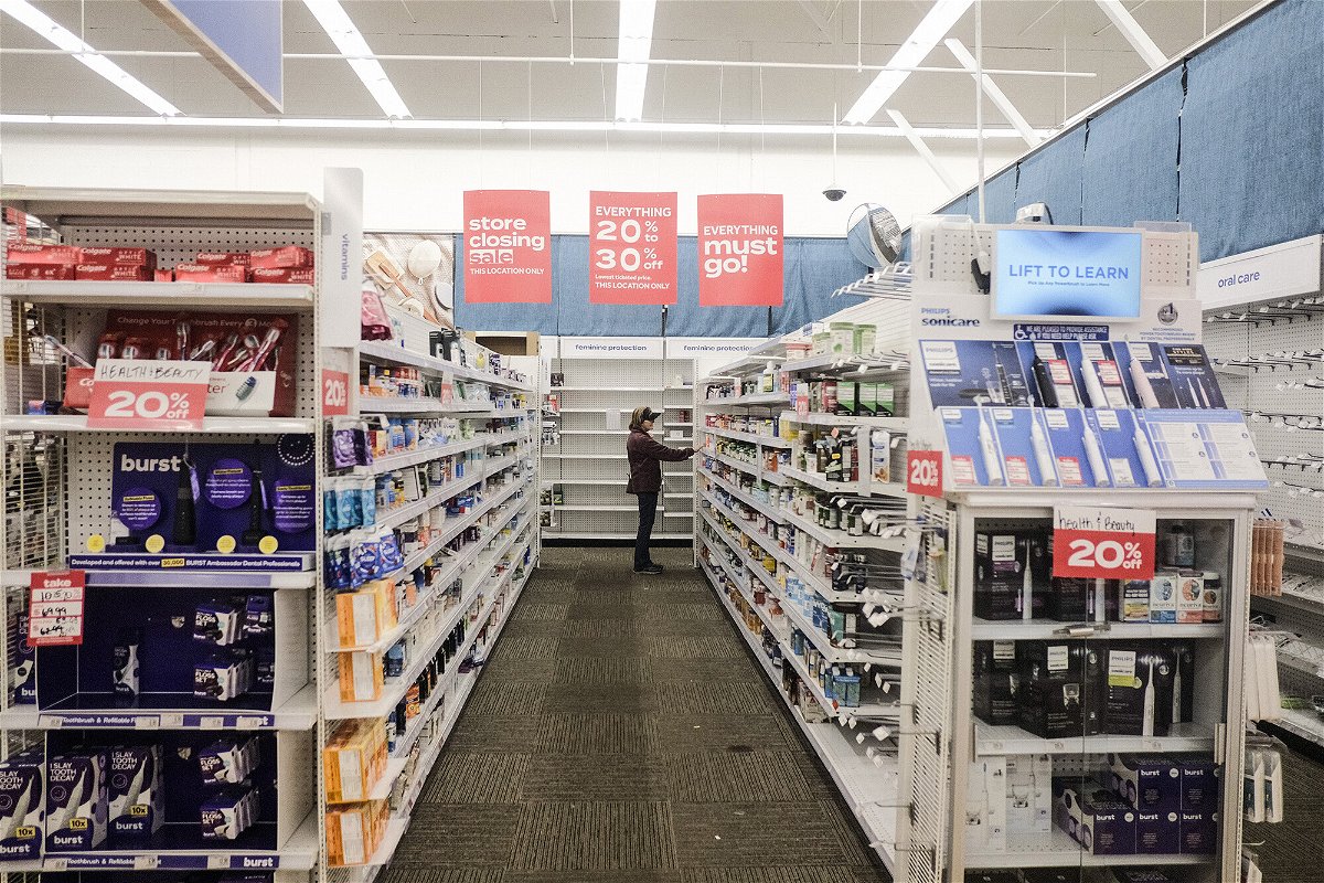 <i>Matthew Hatcher/Bloomberg/Getty Images</i><br/>Bed Bath & Beyond is losing shoppers and money at a rapid clip
