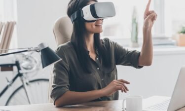 ​​5 ways employers use virtual reality for training