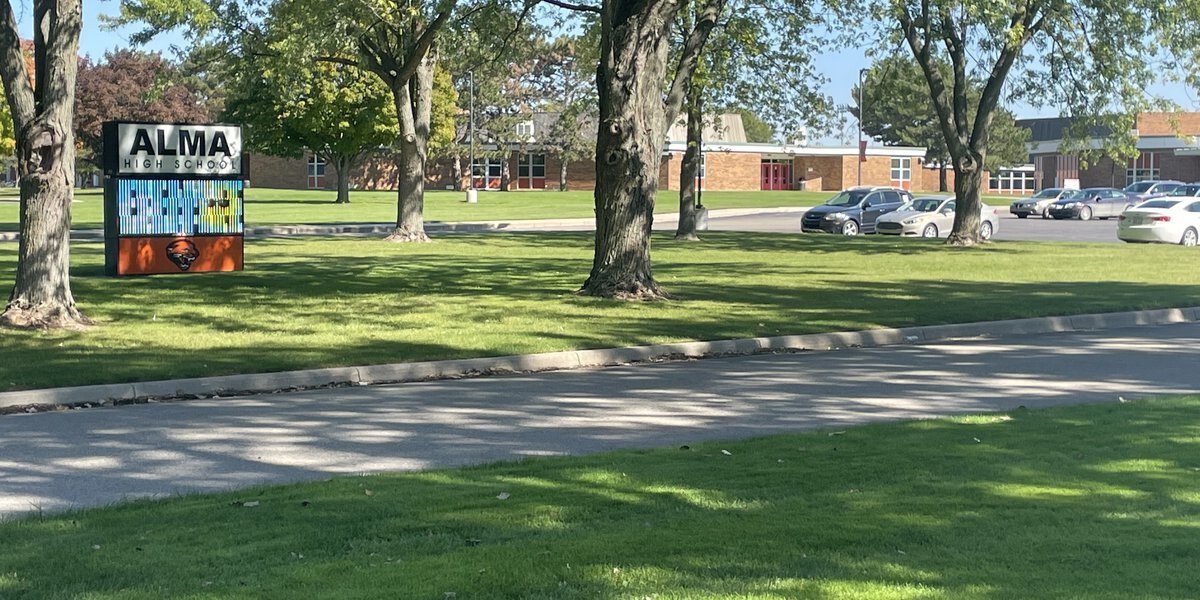 <i>WNEM</i><br/>Alma Public Schools Superintendent Stacey Criner talked to TV 5 about threats aimed at the high school. Criner tells us the school district worked with authorities to investigate the threat after a tip came in September 21st.