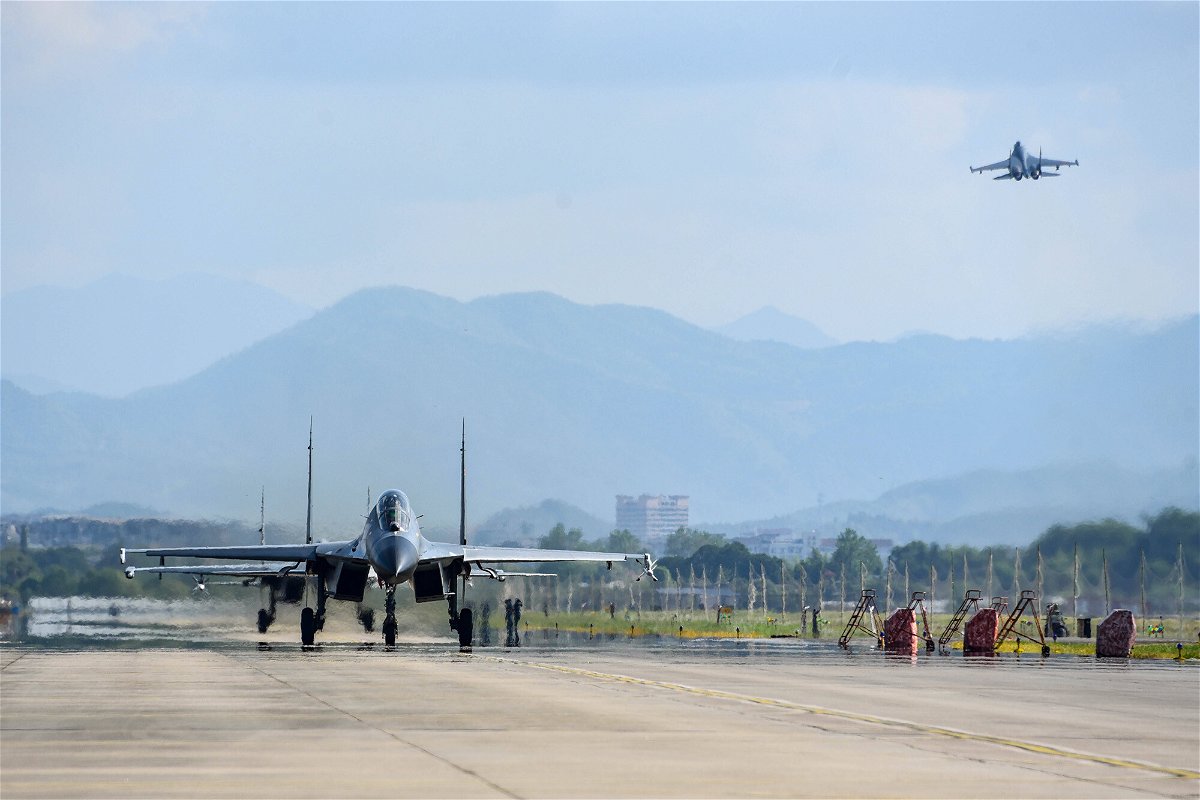 <i>Chine Nouvelle/SIPA/Shutterstock</i><br/>UK warns China is recruiting British pilots to train its military. Fighter jets from the air force and naval aviation corps of the Chinese military are here pictured in Nanjing in August 2022.