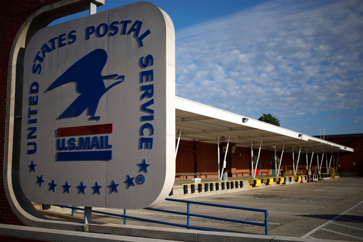 <i>Luke Sharrett/Bloomberg/Getty Images</i><br/>A United States Postal Service (USPS) post office in Louisville