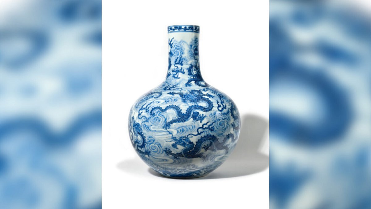 <i>Osenat</i><br/>A Chinese vase expected to fetch €1