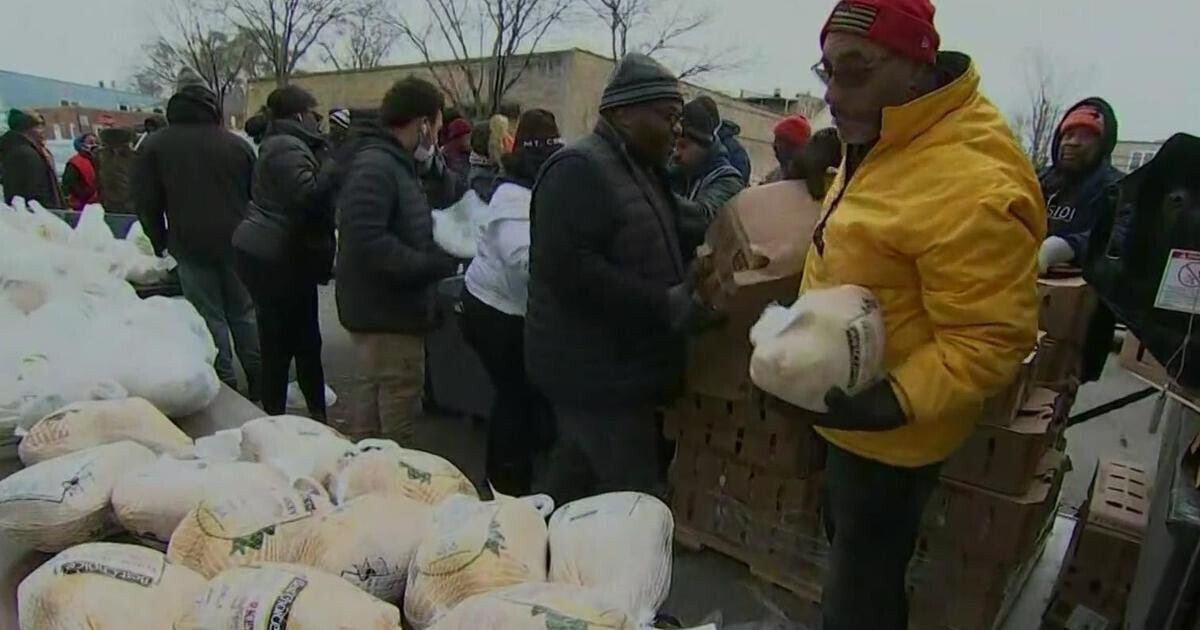 <i>WBBM</i><br/>Volunteers from Beta Delta Phi sorority and Beta Alpha Delta fraternity were covered in snow and working in collaboration with Servants for Hope to pass out 800 turkey and ham meal kits.