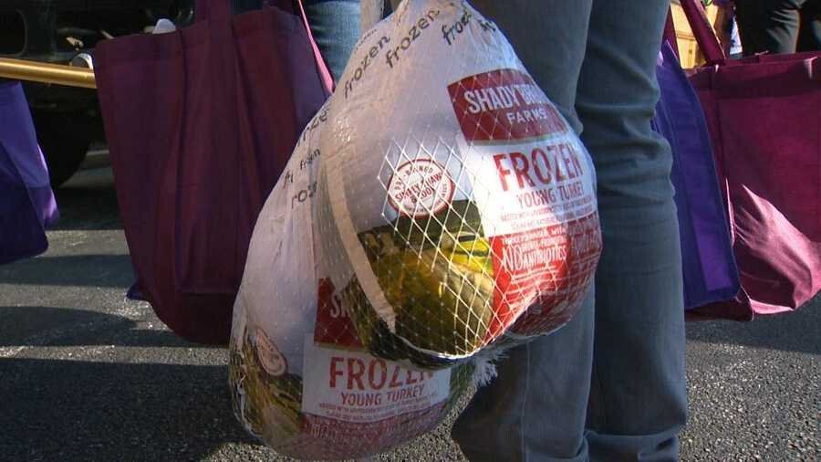 <i>WBAL</i><br/>Families in need across Baltimore will receive Thanksgiving meals thanks to the Ed Reed Foundation.