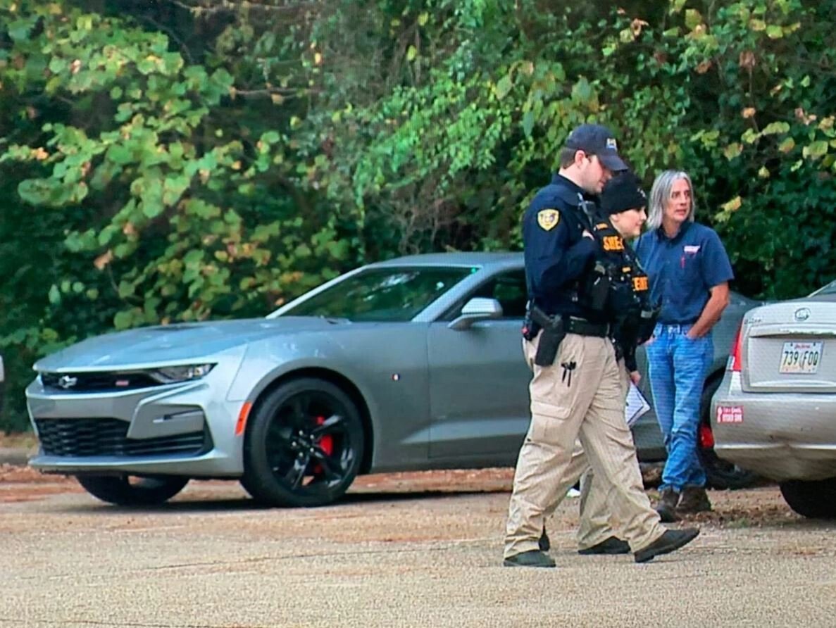 <i>KTBS</i><br/>Caddo Deputies on the scene at an apartment complex on Centre Drive where a stolen 2023 Chevrolet Camaro was recovered.