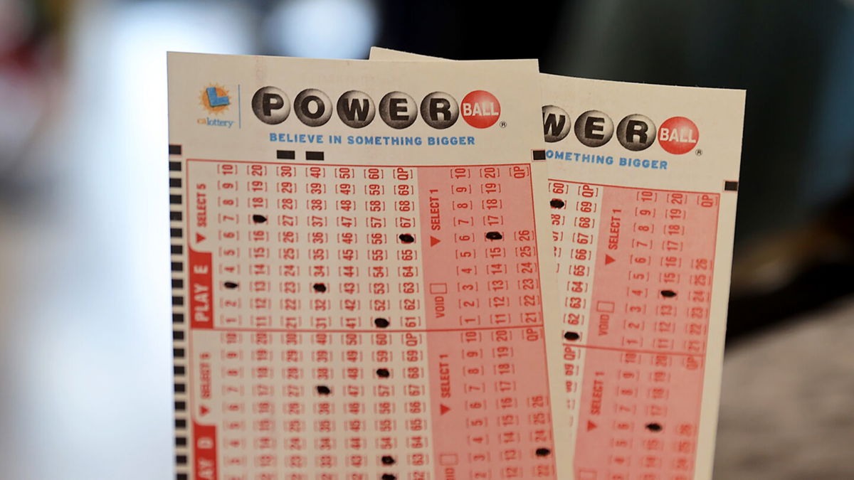 <i>Coskun/Anadolu Agency/Getty Images</i><br/>Lottery officials say the lone winning ticket holder of the largest lottery prize ever was sold in Altadena