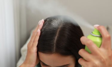 A new report finds "troubling" levels of cancer-causing chemical in more dry shampoo products.