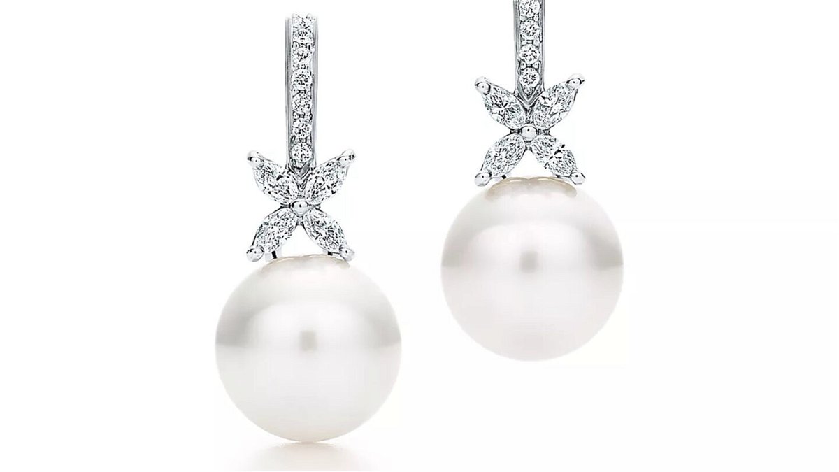 <i>Tiffany & Co.</i><br/>Naomi Biden's earrings featured South Sea pearls.