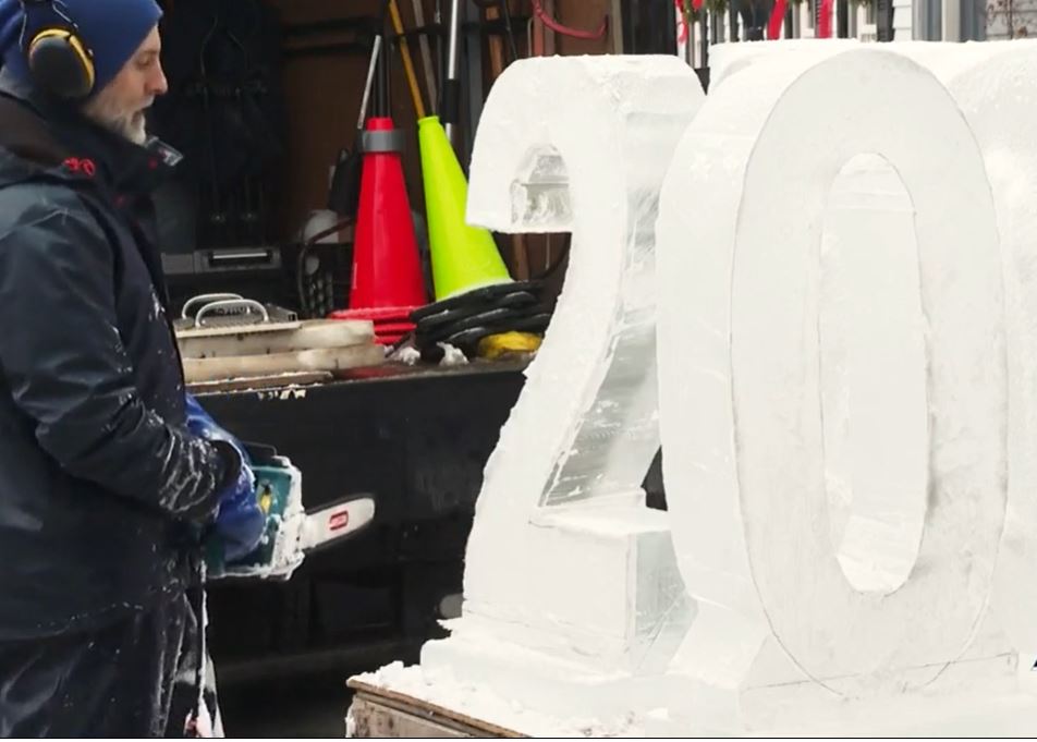 <i></i><br/>Vermont's own 'Wicked Good Ice' has the process of turning a blank canvas of ice into a one-of-a-kind frozen display down to a science.