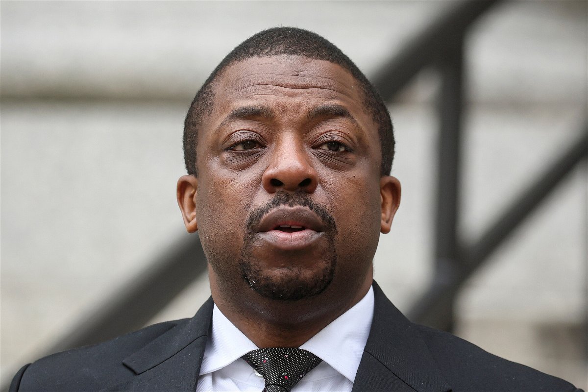 <i>Brendan McDermid/Reuters</i><br/>A federal judge has thrown out the bribery and fraud charges against former New York Lt. Gov. Brian Benjamin - here exiting the Manhattan federal courthouse in New York City