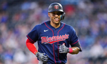 Carlos Correa, San Francisco Giants reach $350M, 13-year deal: AP source