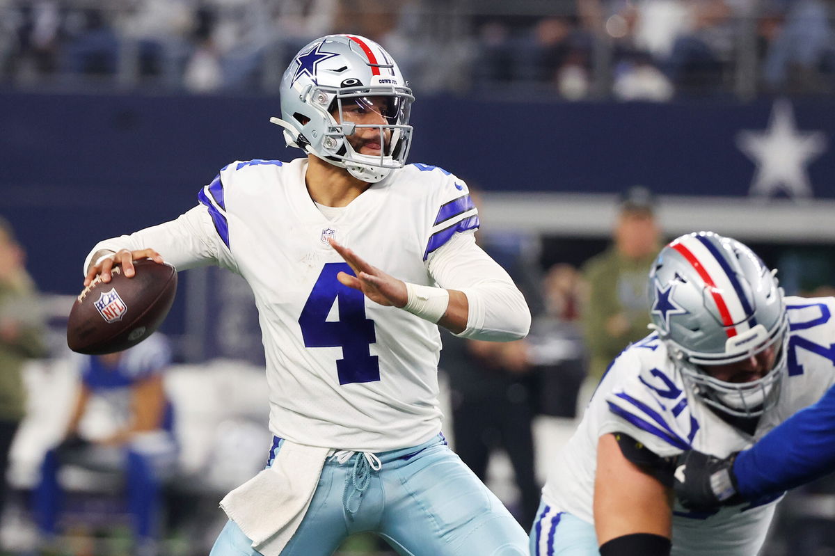 Dak Prescott of the Dallas Cowboys rushes for a touchdown against the  News Photo - Getty Images