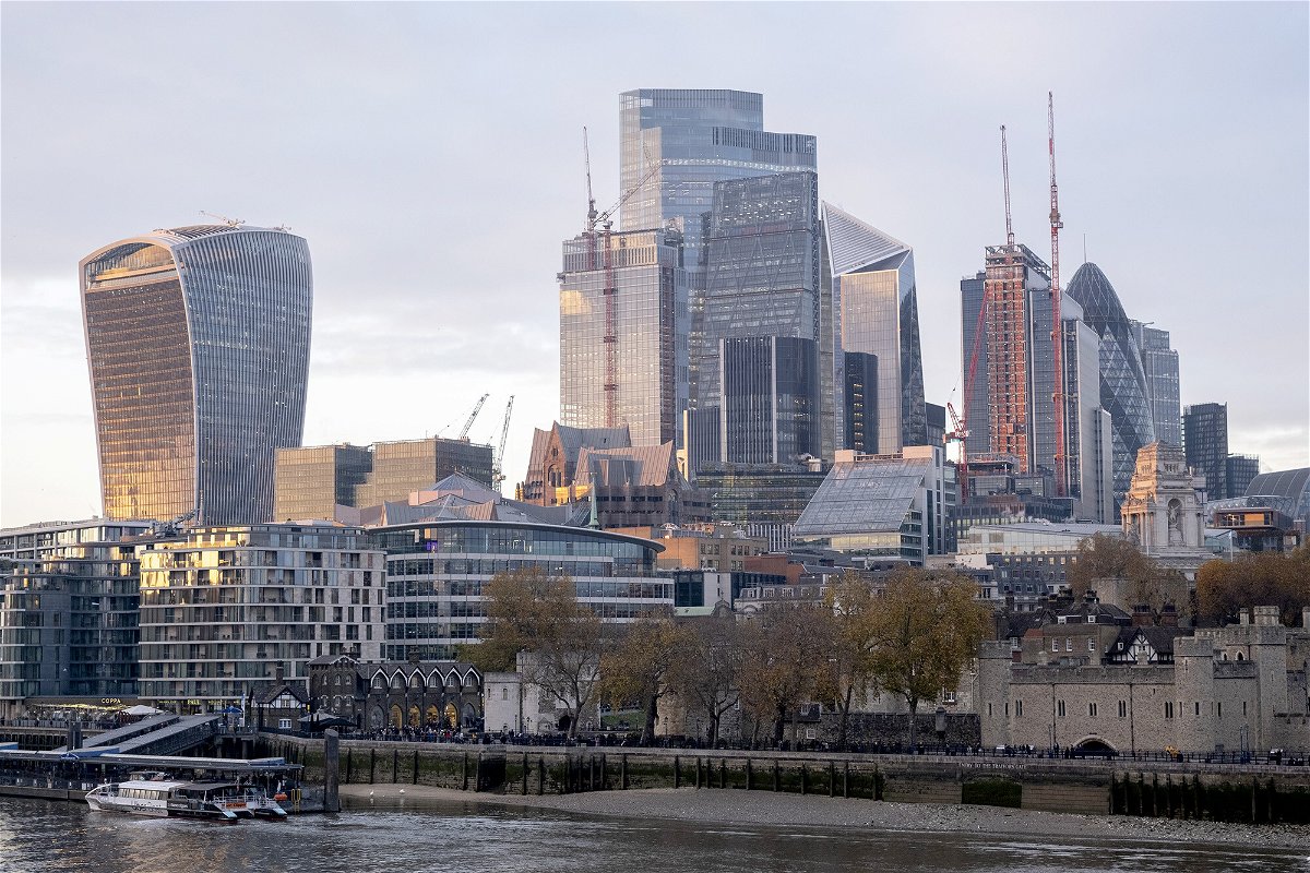 <i>Mike Kemp/In Pictures/Getty Images</i><br/>The British government is promising a major relaxation of financial regulation in a bid to shore up the country's banking and insurance industries.