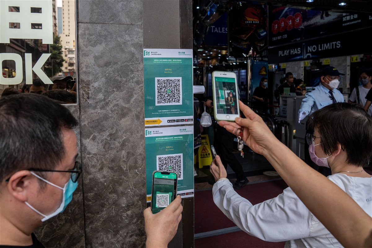 <i>Chan Long Hei/Bloomberg/Getty Images</i><br/>Hong Kong will no longer require diners to use a Covid-19 contact tracing app to enter restaurants