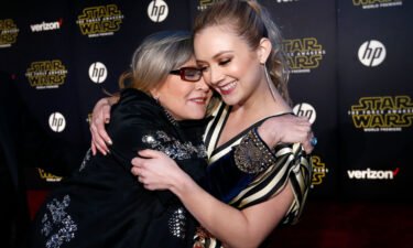 Carrie Fisher (L) and Billie Lourd in 2015