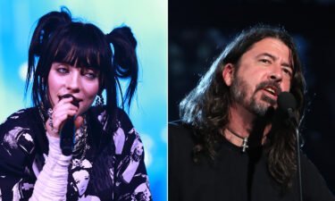 Billie Eilish and Dave Grohl performed a duet of "My Hero" as a tribute to Foo Fighters drummer Taylor Hawkins