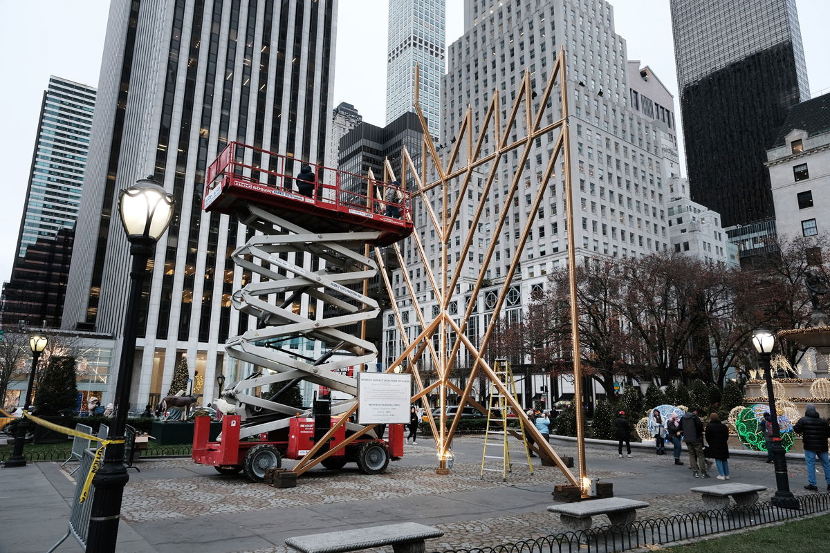 <i>Spencer Platt/Getty Images</i><br/>The world's largest menorah is erected on Fifth Avenue and 59th Street near Central Park in New York City