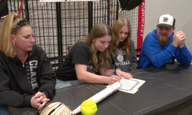 Sami Staley signs with Clark College for softball
