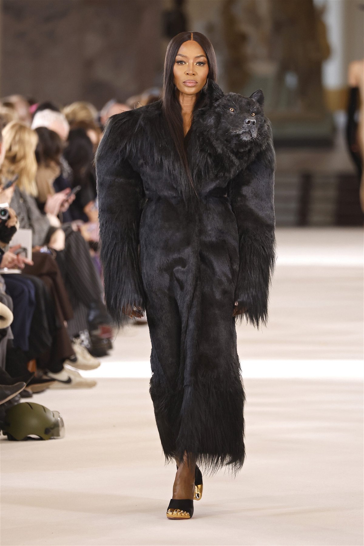 <i>Estrop/Getty Images</i><br/>Naomi Campbell walks the runway during the Schiaparelli Haute Couture Spring-Summer 2023.