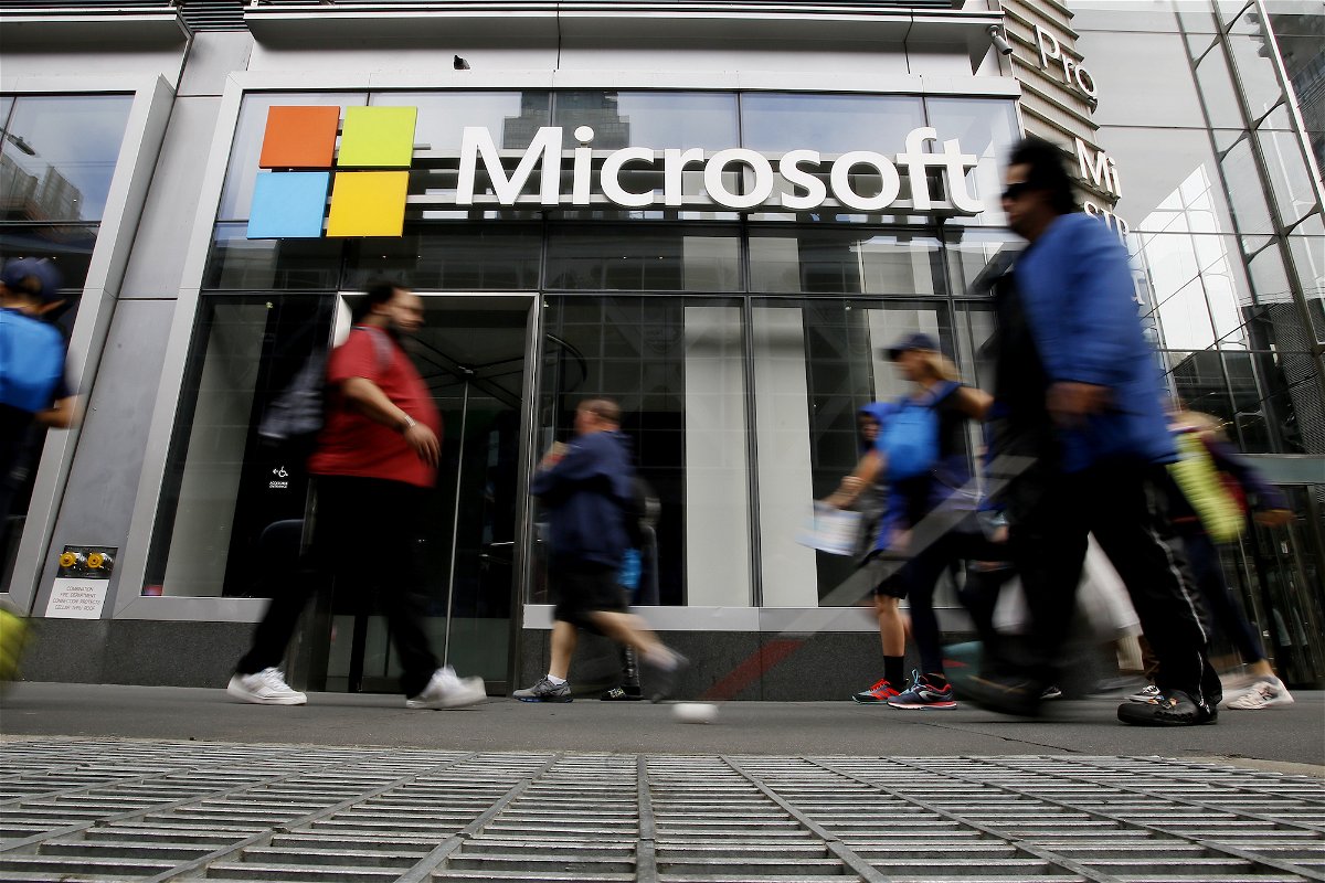 <i>Leonardo Munoz/VIEWpress/Getty Images</i><br/>Microsoft plans to lay off 10