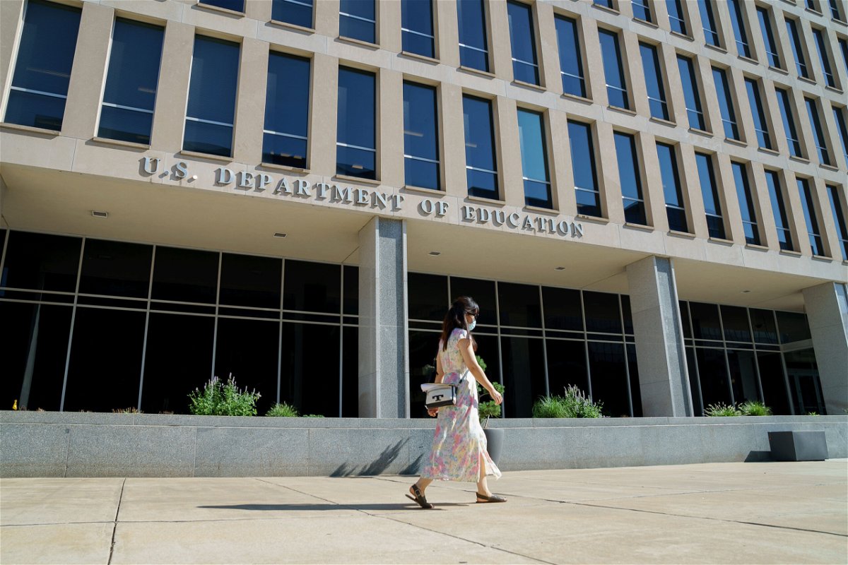 <i>Erin Scott/Bloomberg/Getty Images</i><br/>The Federal student loan office has lots to do but is operating under the same budget as last year.