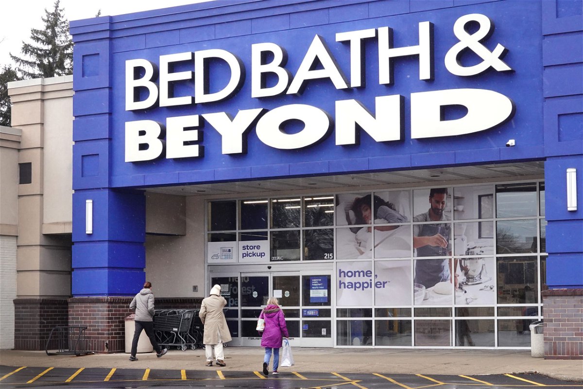 <i>Scott Olson/Getty Images</i><br/>Bed Bath & Beyond's sales plunge. Pictured is a Bed Bath & Beyond store on January 05